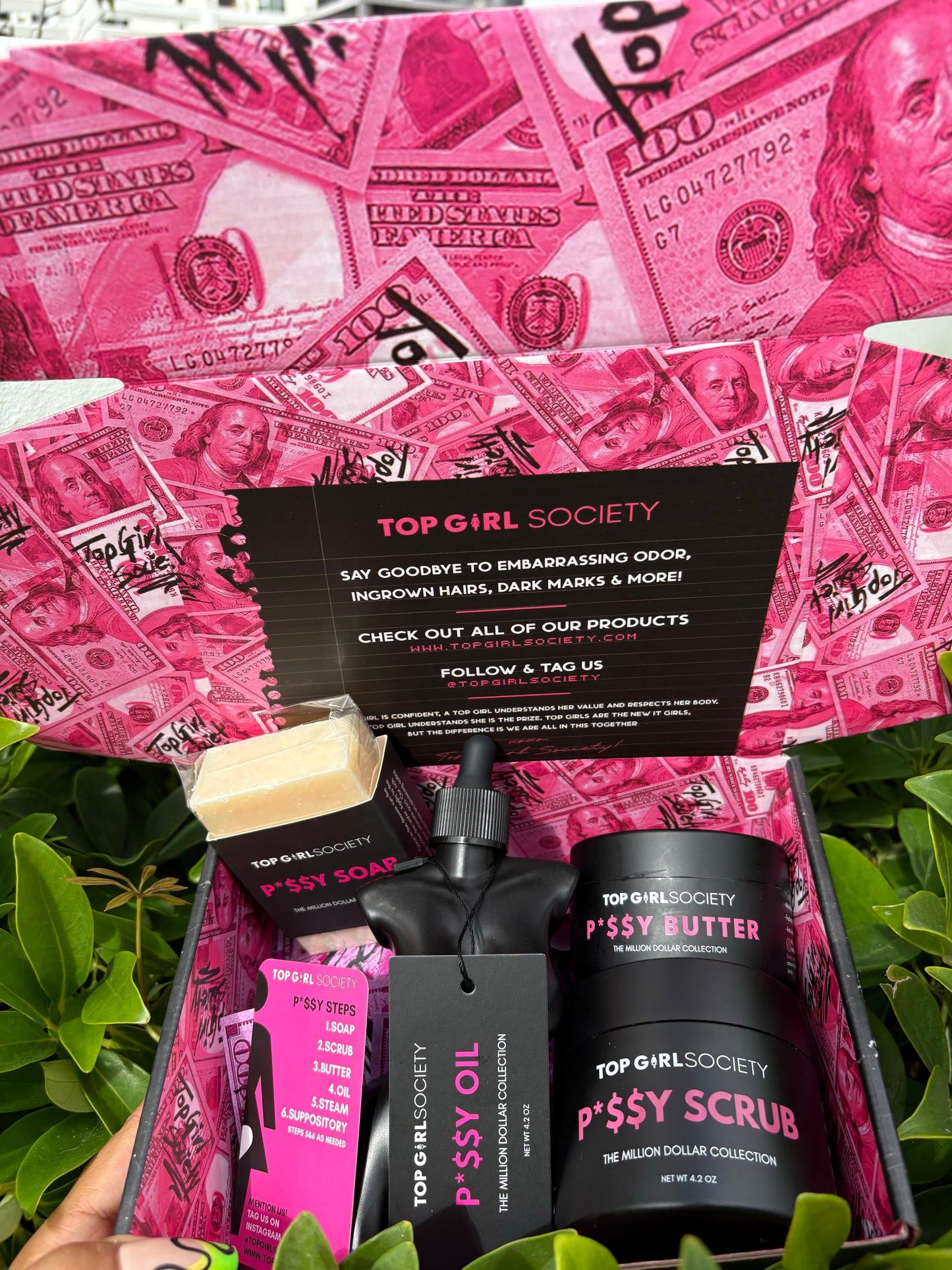 PINK FRIDAY BOX